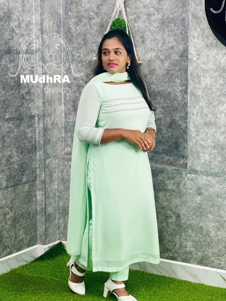 Slitted Top &amp; Bottom with Dupatta(70)
